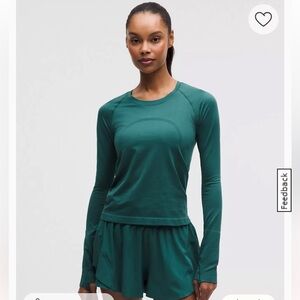 Lululemon •Swiftly Tech Long-Sleeve Shirt 2.0
Waist Length • Size 12